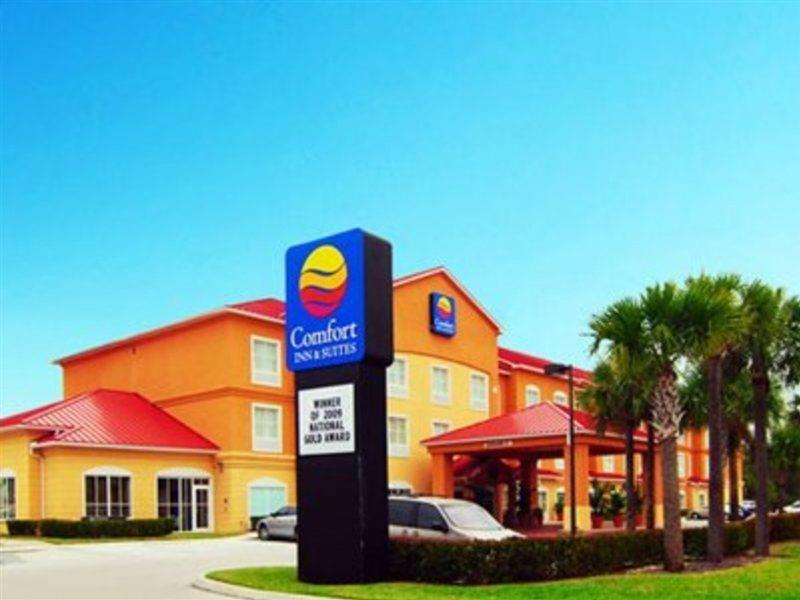 Hotel Comfort & Airport 3*