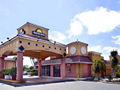 Days By Wyndham Myers Hotel 2*