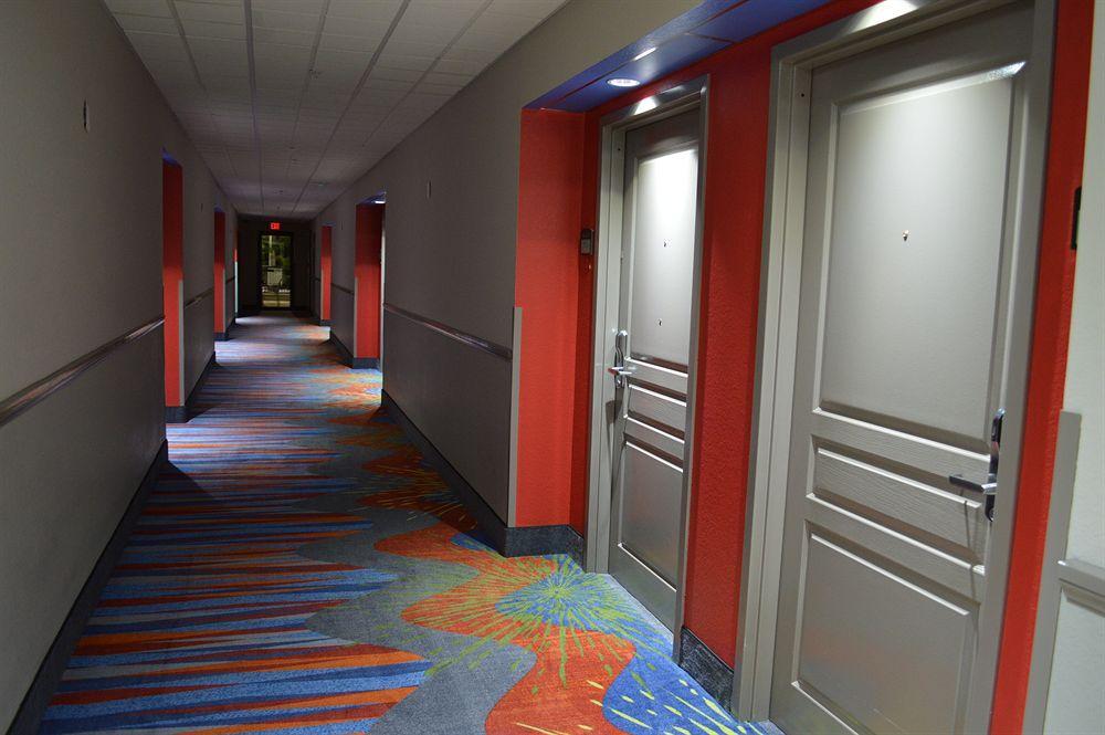 Hotel Days & By Wyndham Myers Near Jetblue Park 3*
