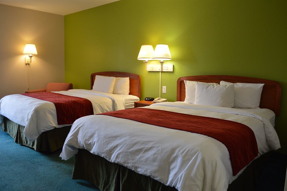 Hotel Days & By Wyndham Myers Near Jetblue Park 3*