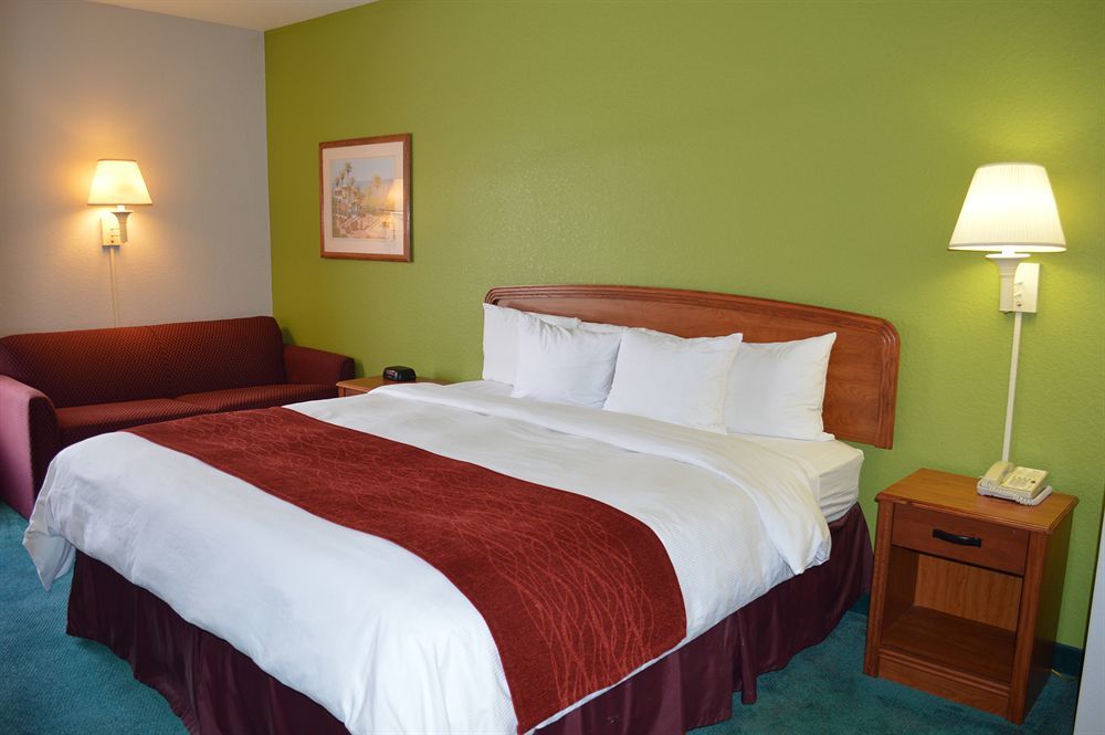 Hotel Days & By Wyndham Myers Near Jetblue Park Fort Myers