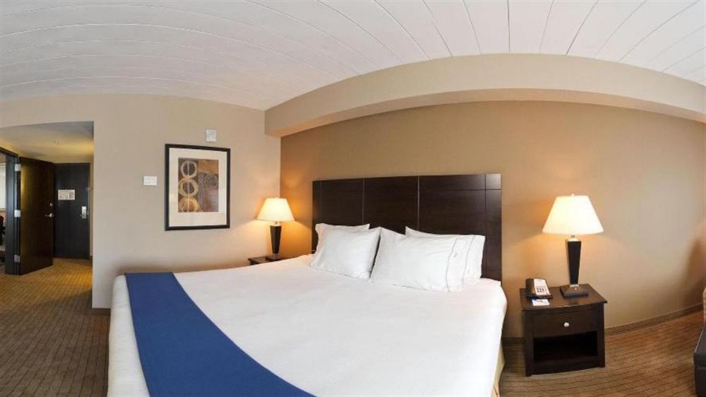 Hotel Express & Myers East - The Forum By Ihg Fort Myers
