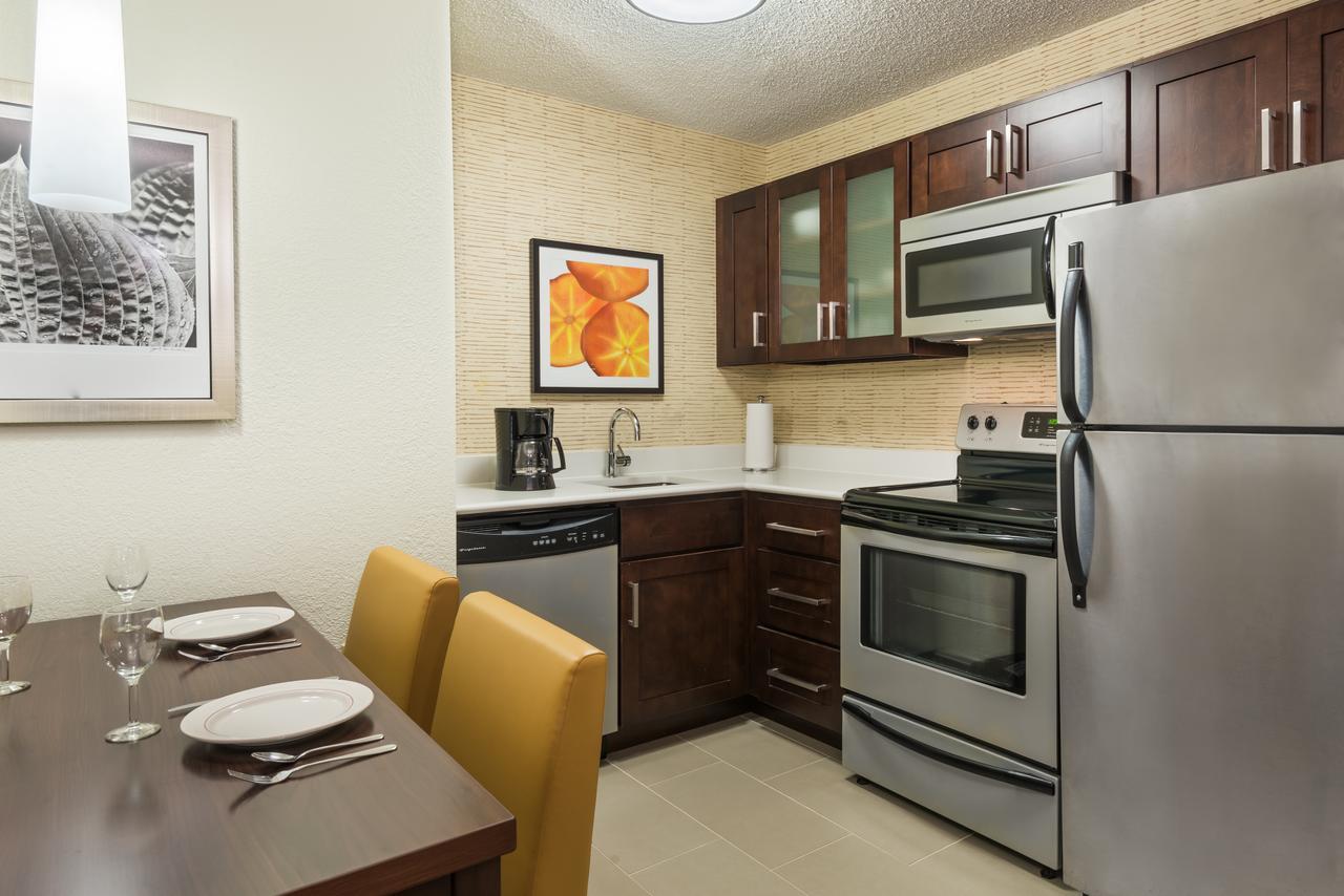 Hotel By Marriott Myers 3*