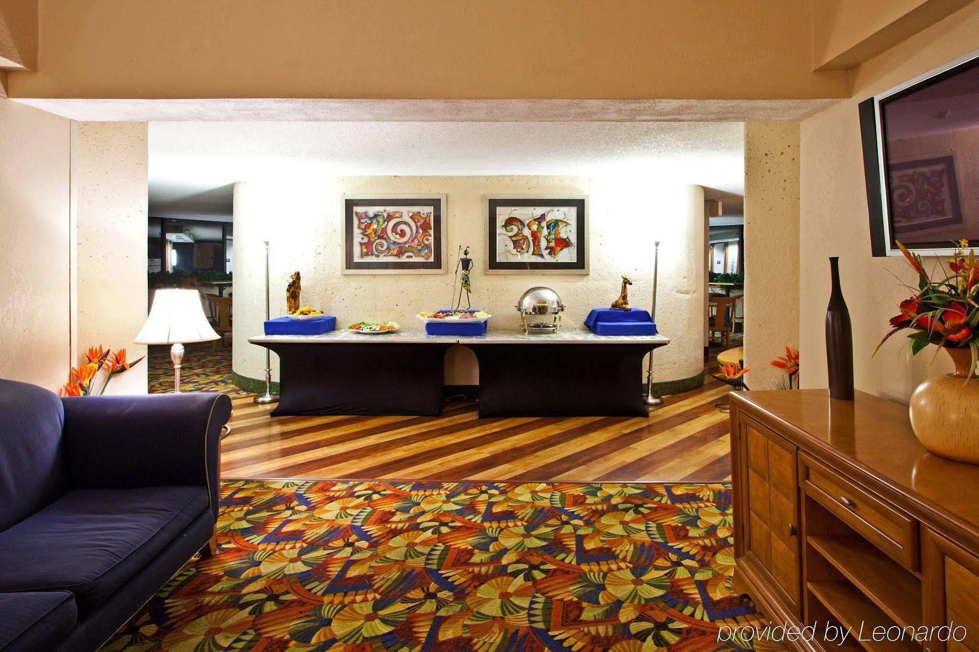 Hotel Doubletree By Hilton Myers At Bell Tower Shops 4*