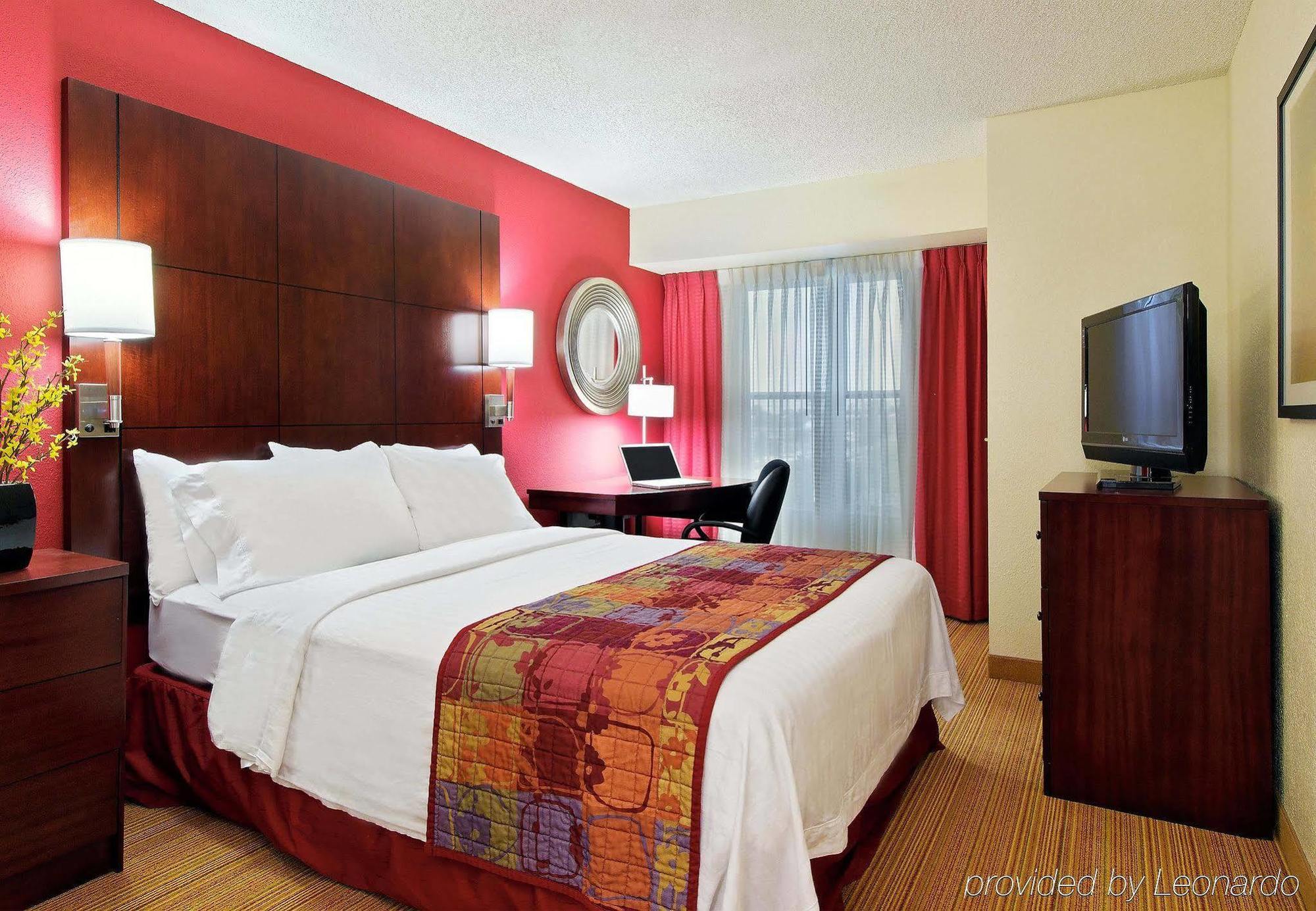 Hotel By Marriott Myers