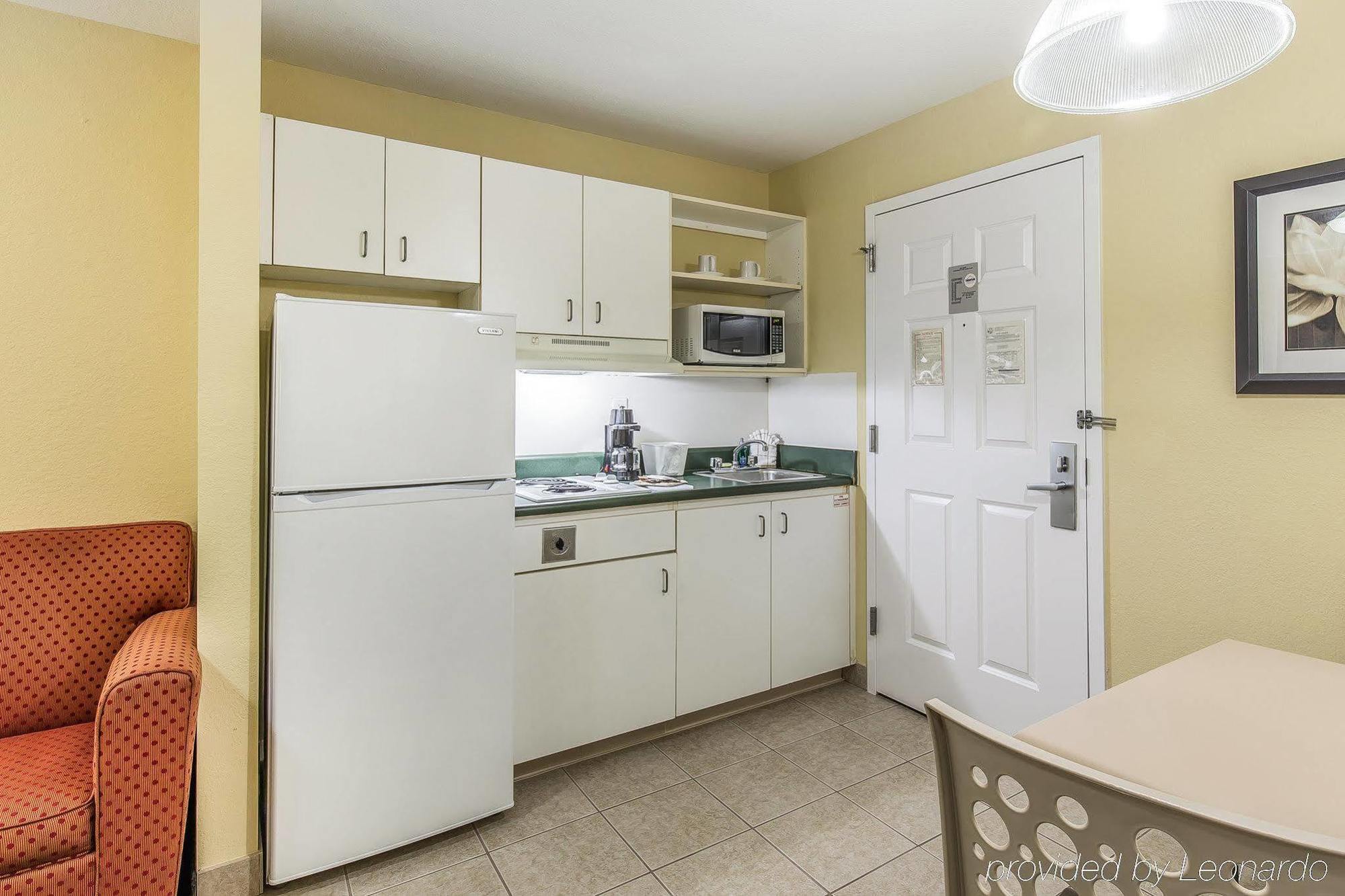 Hotel Suburban Myers Cape Coral 2*