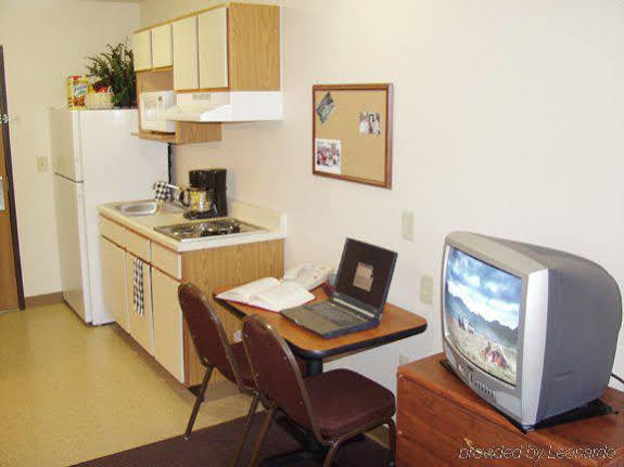 Woodspring Suites Fort Myers Southeast Hotel