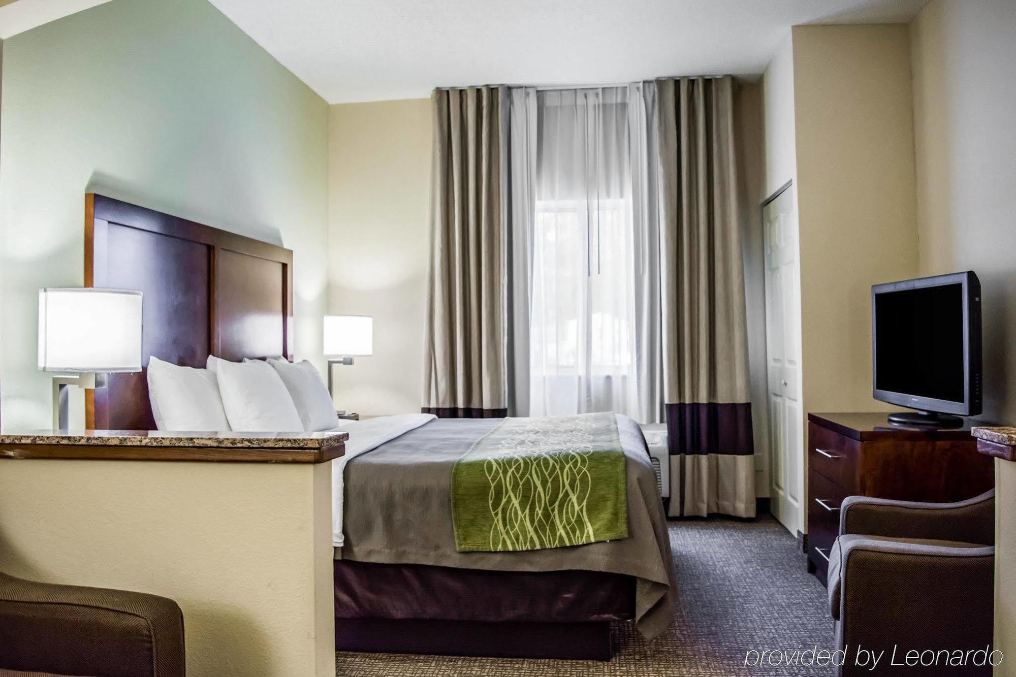 Comfort Myers Northeast 2*