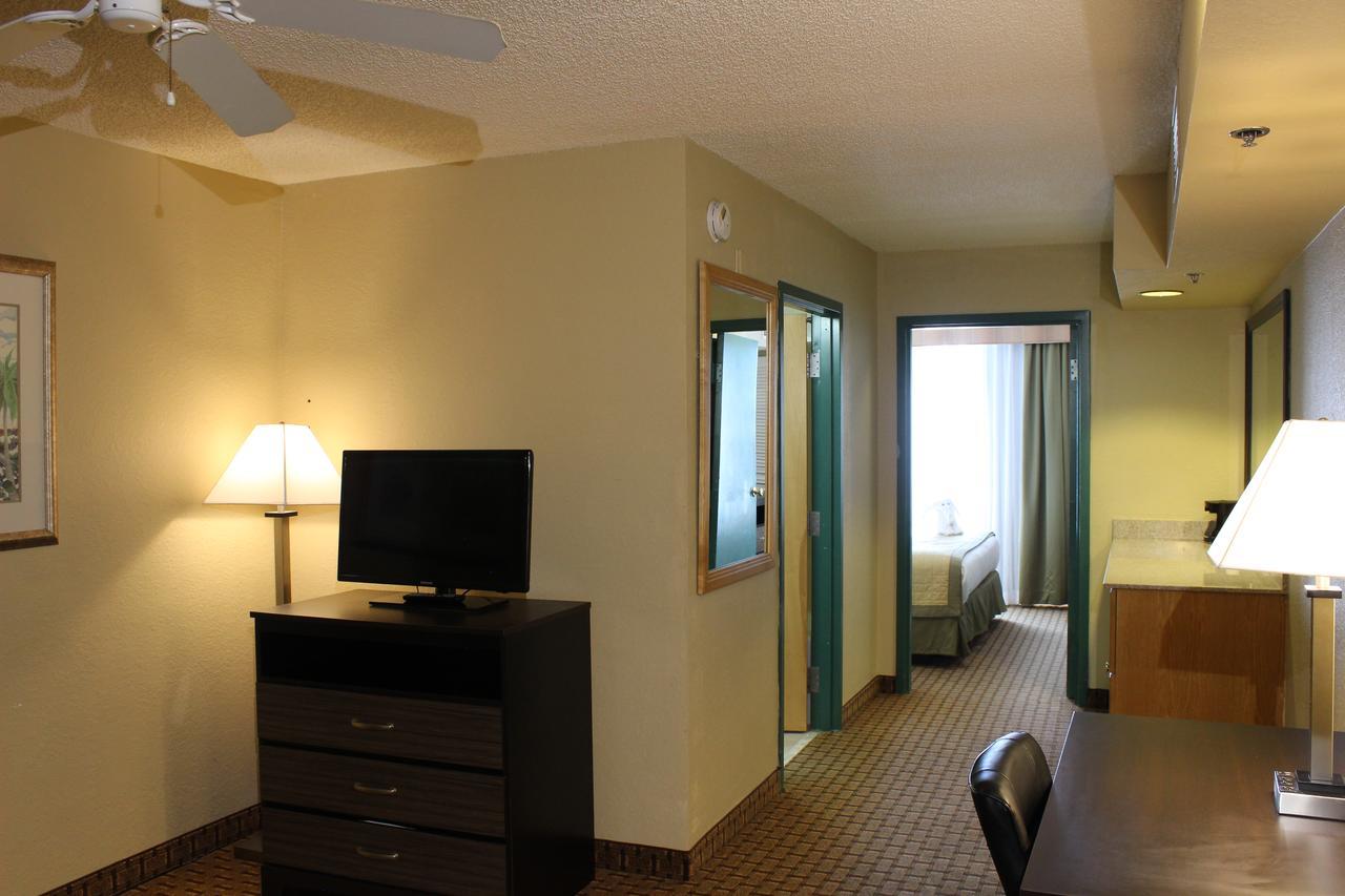Hotel Baymont By Wyndham Myers Airport Fort Myers
