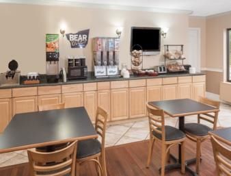 Inn Quality Myers - Cape Coral 2*