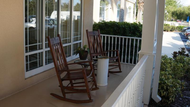 Baymont By Wyndham Myers Airport Hotel 3*