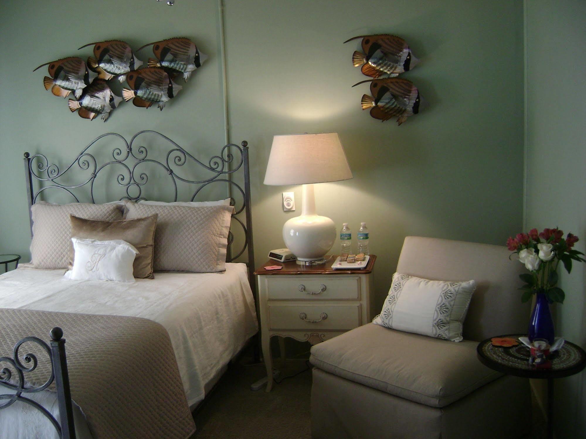 Inn The Hibiscus House Of Myers 3*