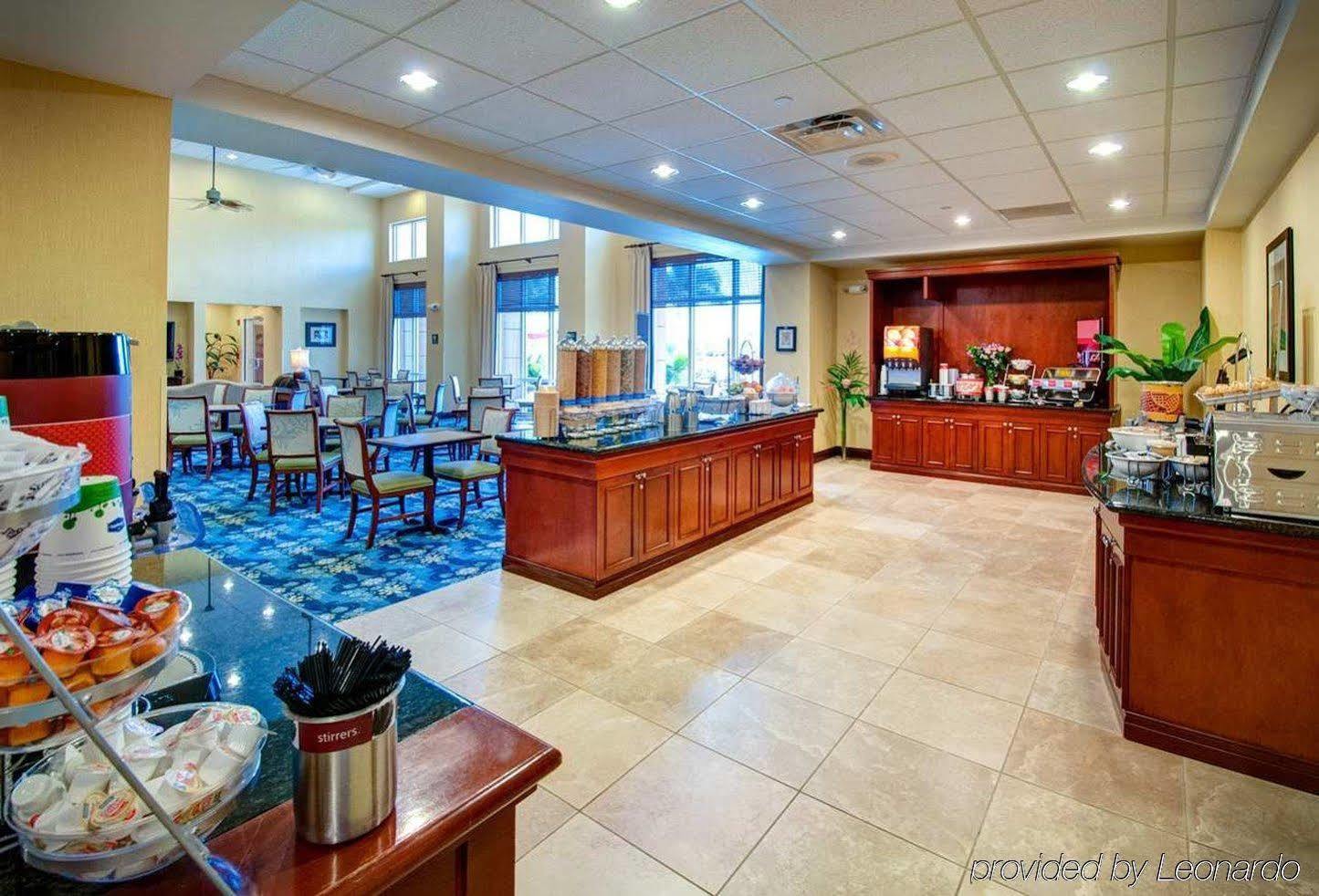 Hotel Hampton & Myers-colonial Boulevard 3*