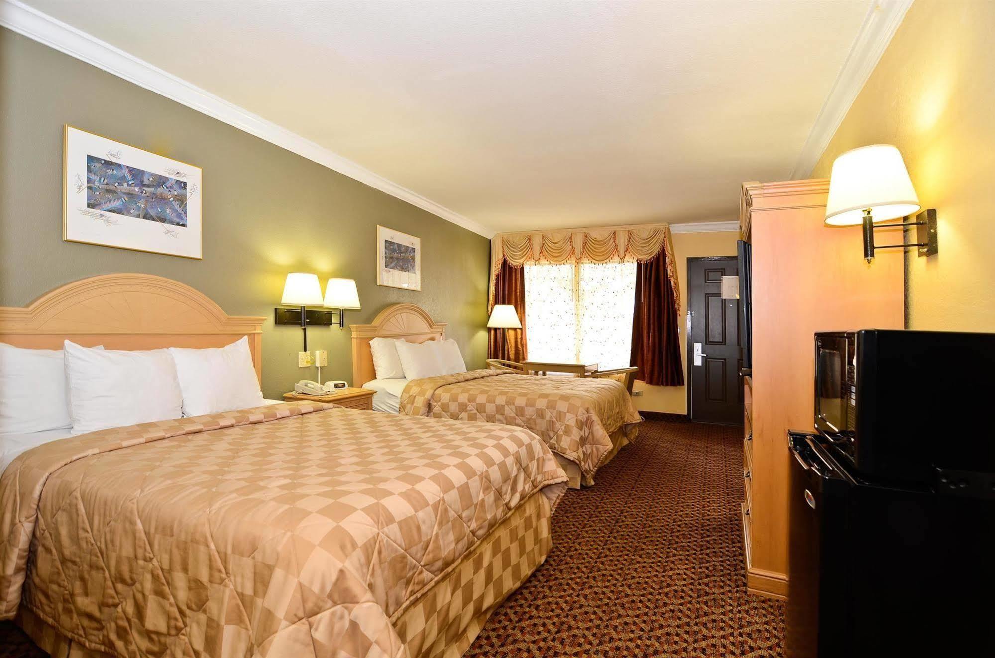 Americas Value Myers Fort Myers