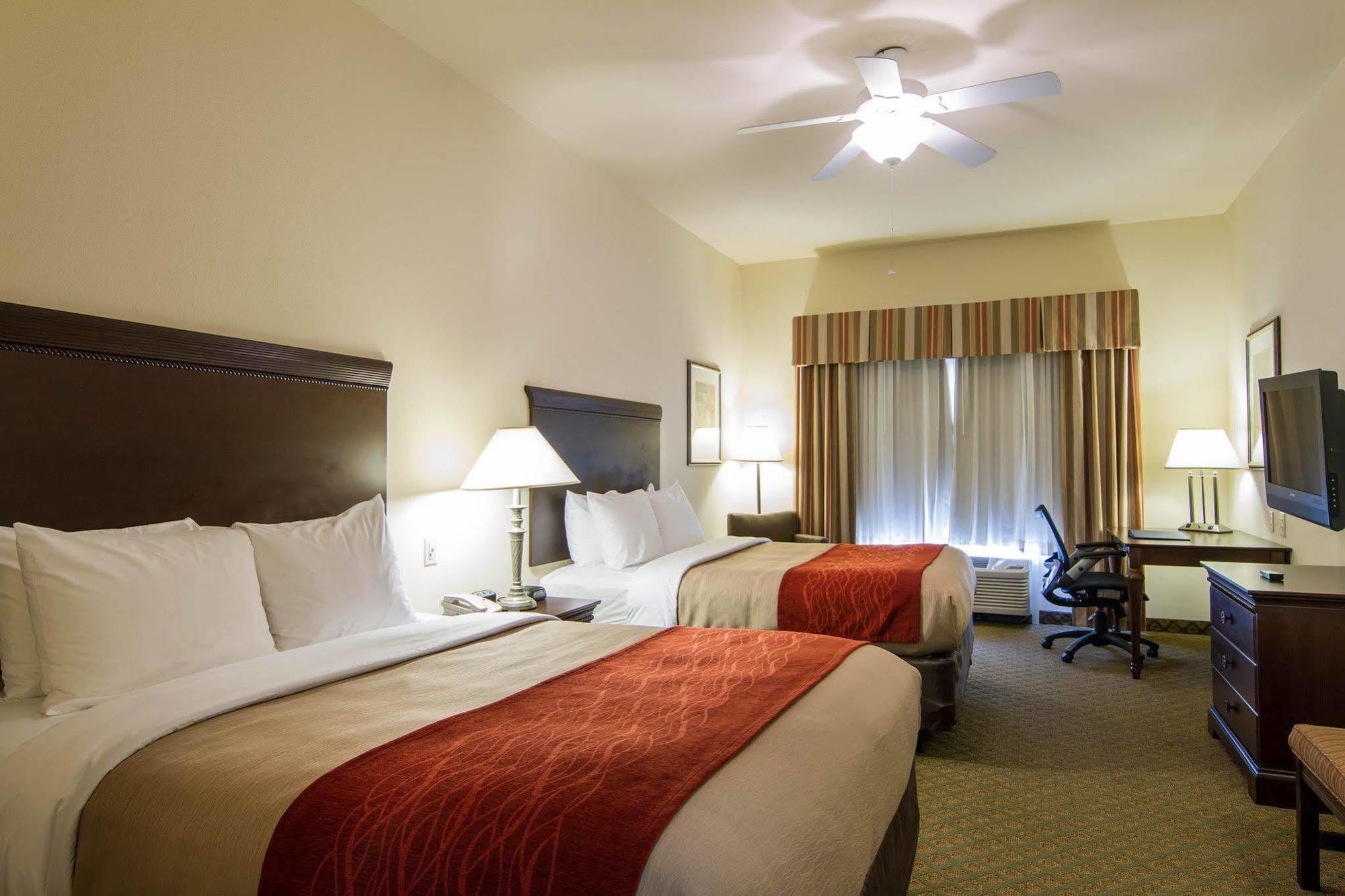 Comfort & Airport Hotel