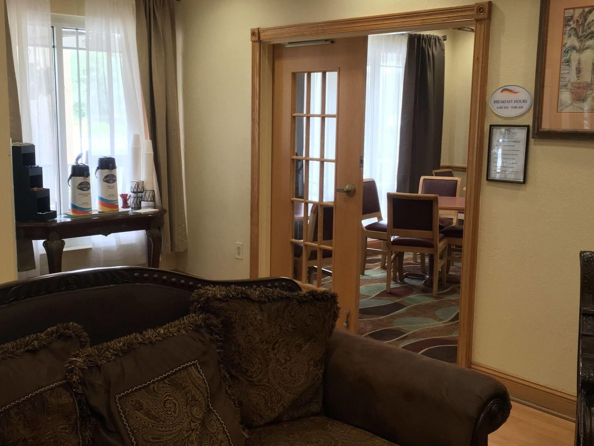 Baymont By Wyndham Myers Airport Hotel 3*