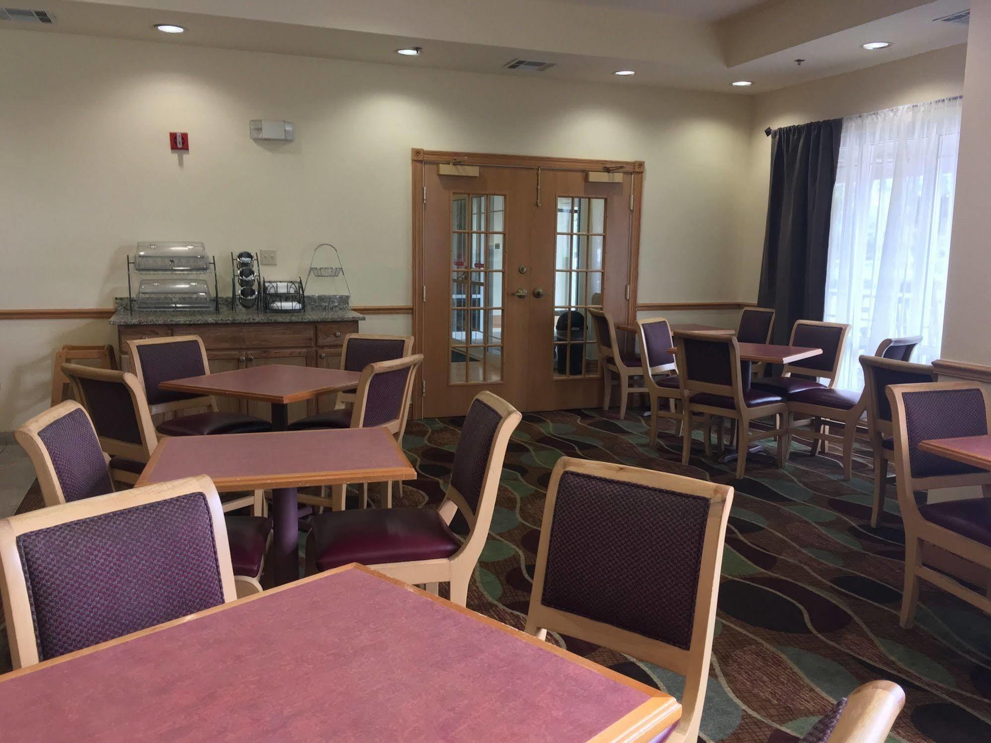 Hotel Baymont By Wyndham Myers Airport Fort Myers