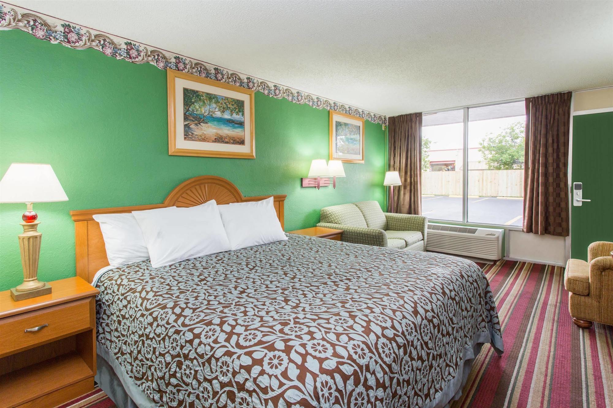 Hotel Days By Wyndham Myers 2*