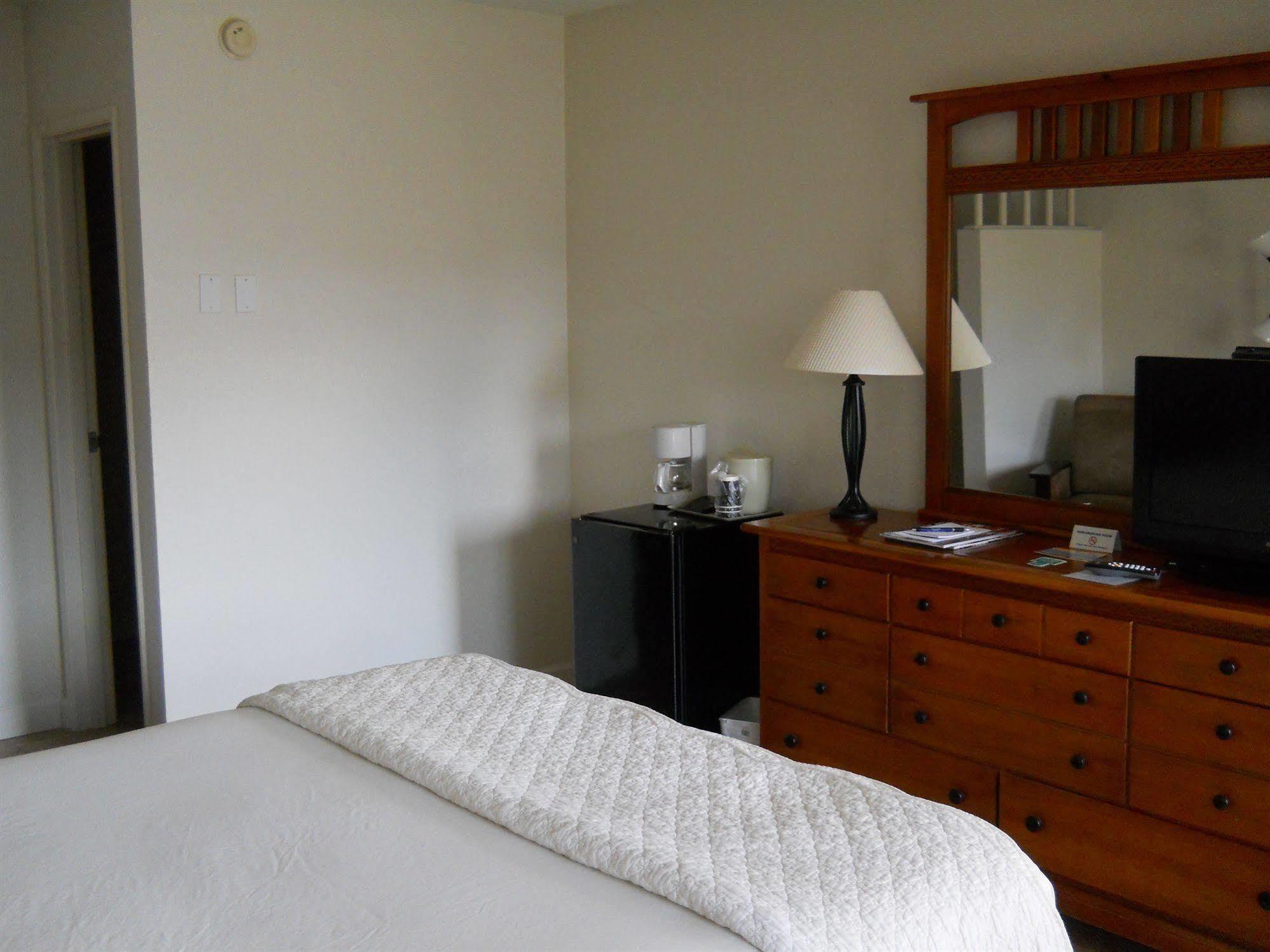 Legacy Harbour & Suites Fort Myers