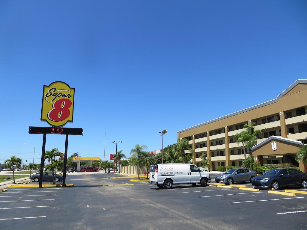 Super 8 By Wyndham Myers 2*