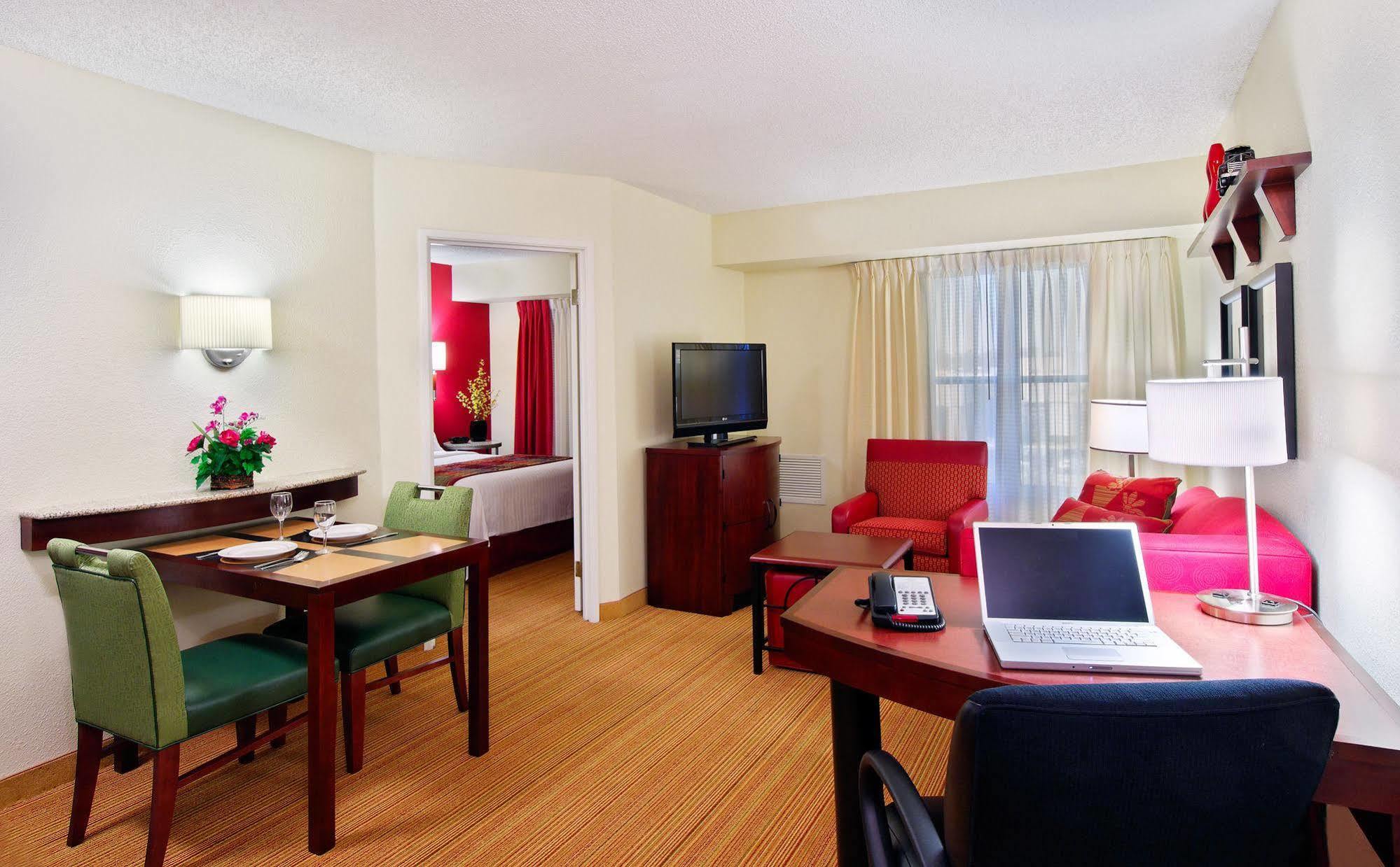 By Marriott Myers 3*