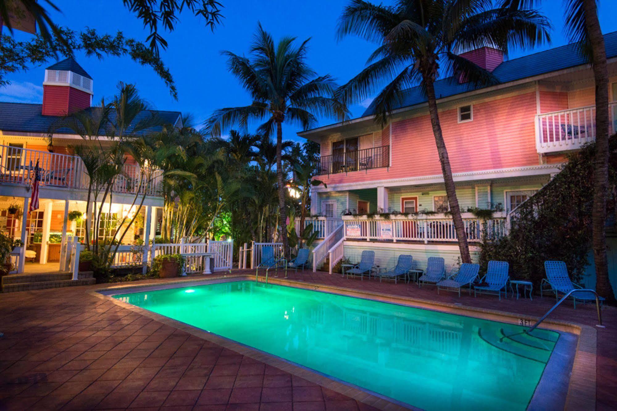 Lighthouse Resort: & 3* Fort Myers Beach
