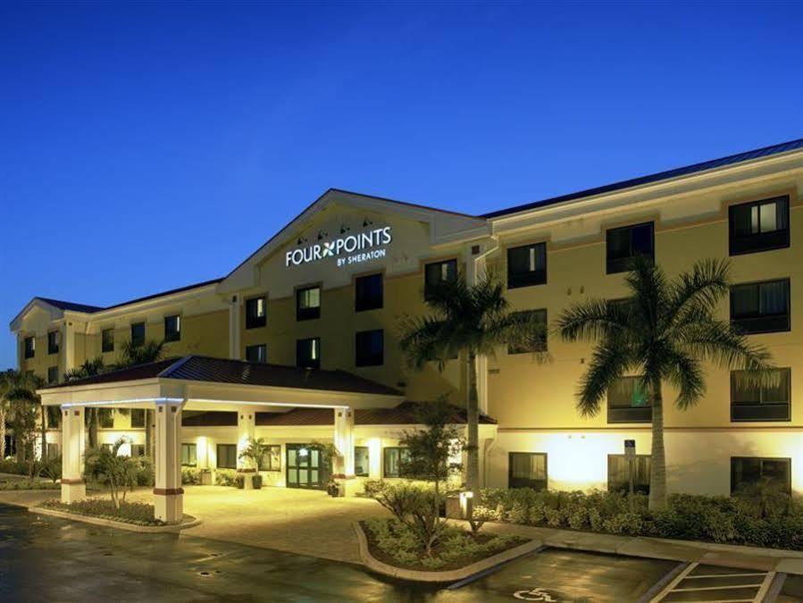 Four Points By Sheraton Myers Airport 3*