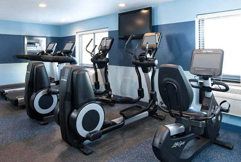 Four Points By Sheraton Myers Airport Hotel