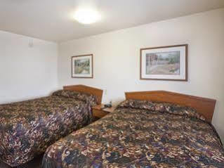 Hotel Woodspring Suites Fort Myers Southeast 2*