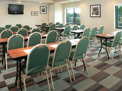 Four Points By Sheraton Myers Airport Hotel