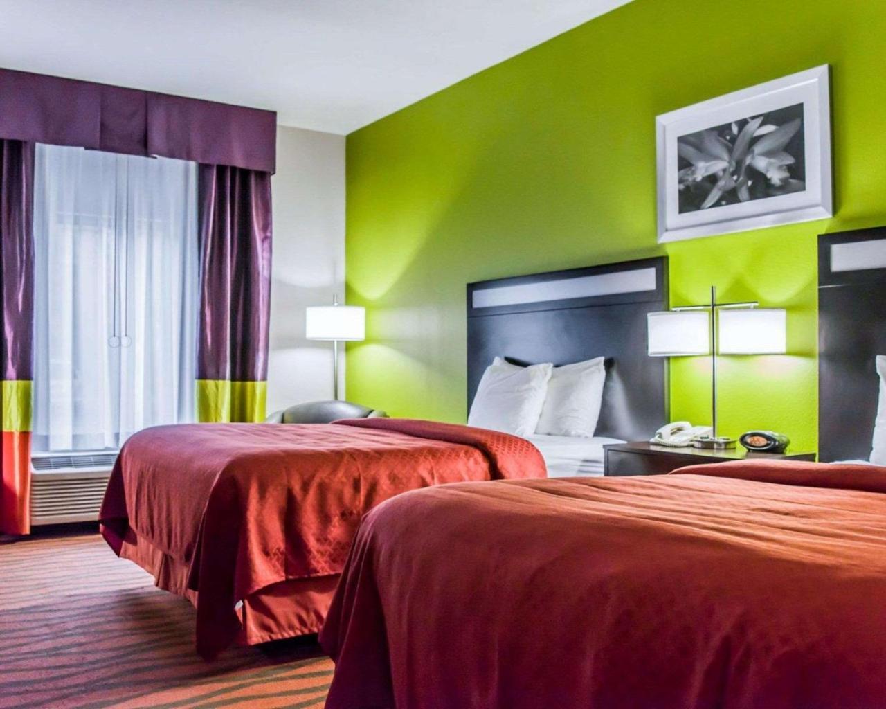 Quality Myers Airport I-75 Hotel 2*