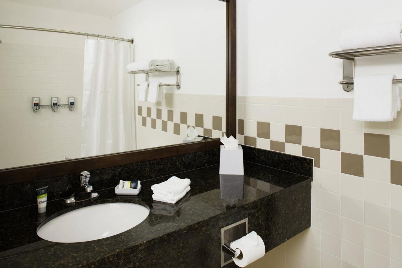 Four Points By Sheraton Myers Airport Fort Myers