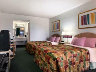 Howard Johnson By Wyndham Ft. Myers Fl Fort Myers