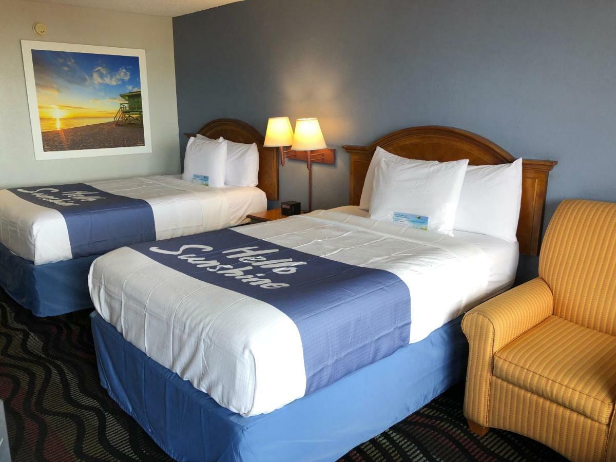 Days By Wyndham Myers Hotel