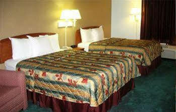 Days & By Wyndham Myers Near Jetblue Park 3* Fort Myers