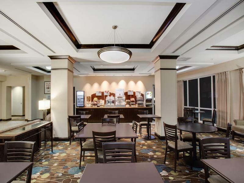 Express & Myers East - The Forum By Ihg Hotel 2*
