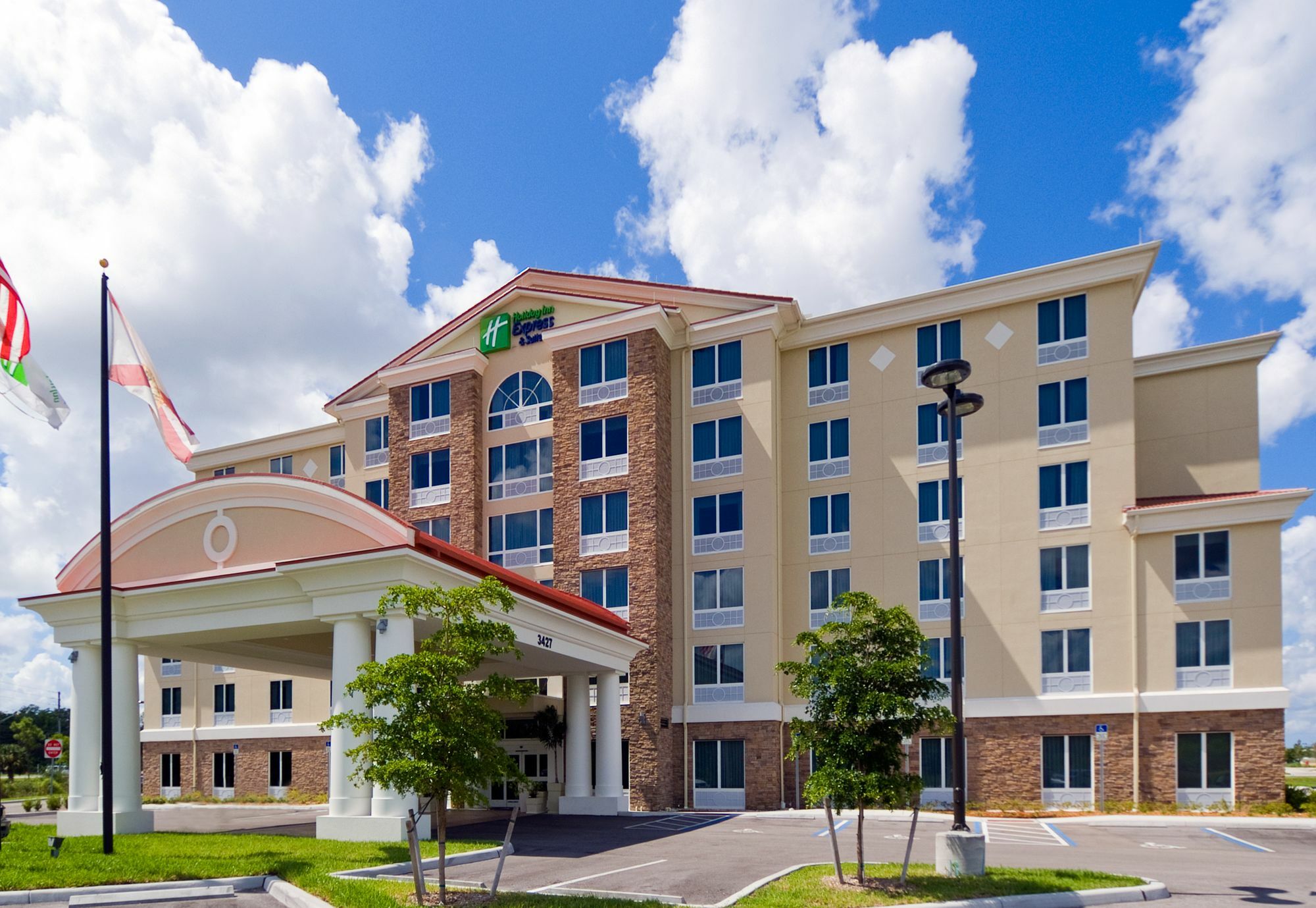 Express & Myers East - The Forum By Ihg