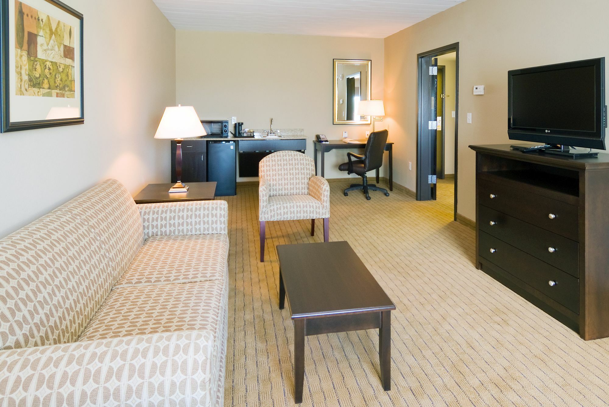 Express & Myers East - The Forum By Ihg Hotel