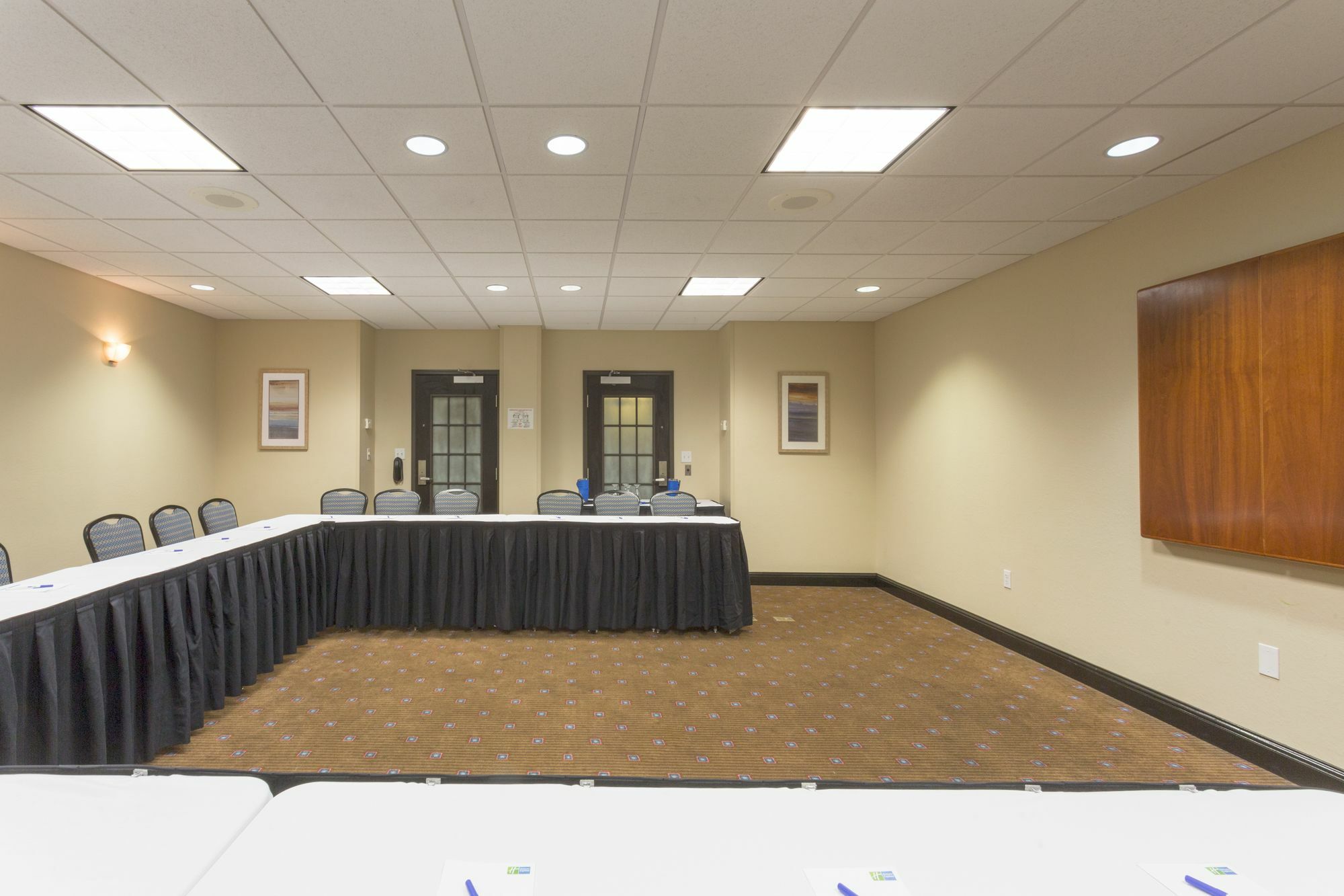 Express & Myers East - The Forum By Ihg 2* Fort Myers