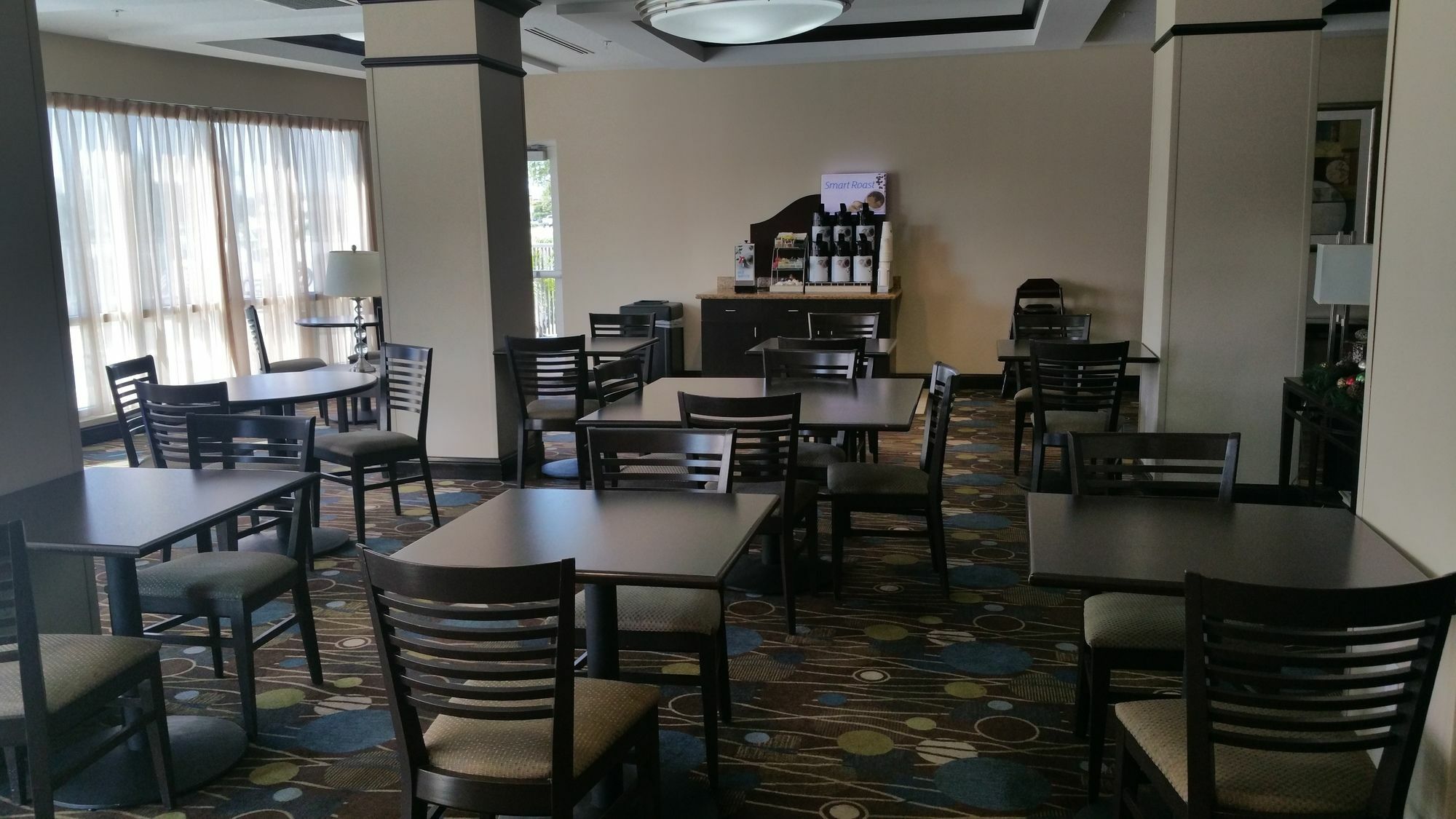 Express & Myers East - The Forum By Ihg Hotel