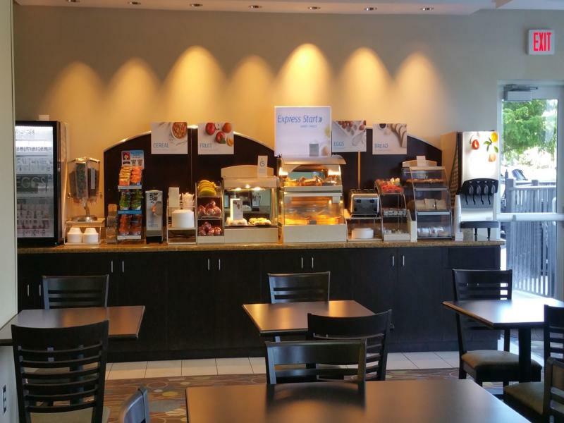 Hotel Express & Myers East - The Forum By Ihg 2*