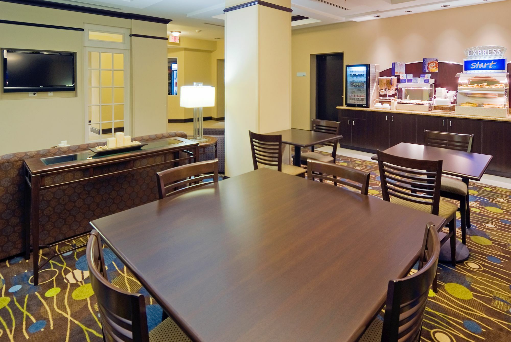 Express & Myers East - The Forum By Ihg 2* Fort Myers