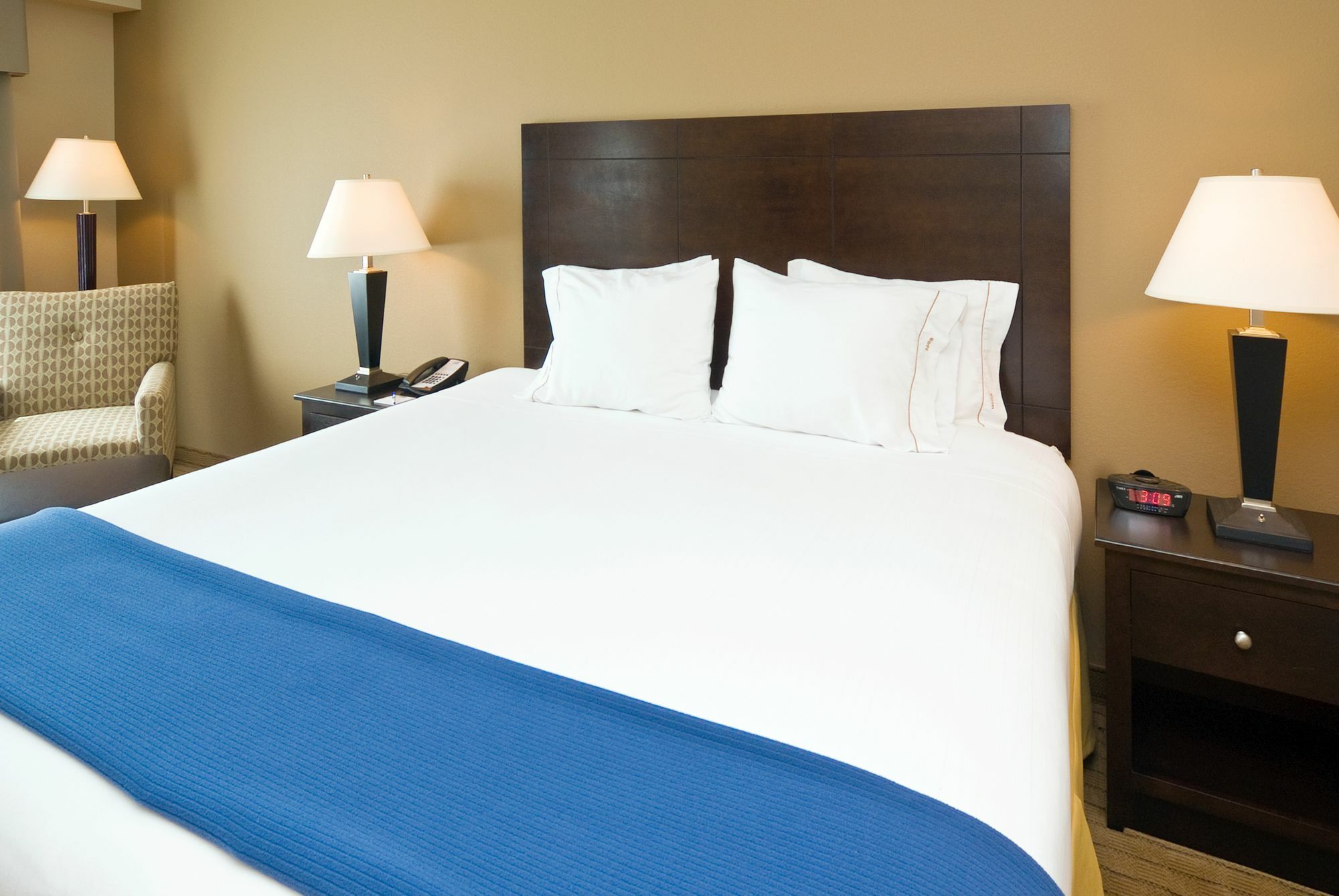 Express & Myers East - The Forum By Ihg 2* Fort Myers