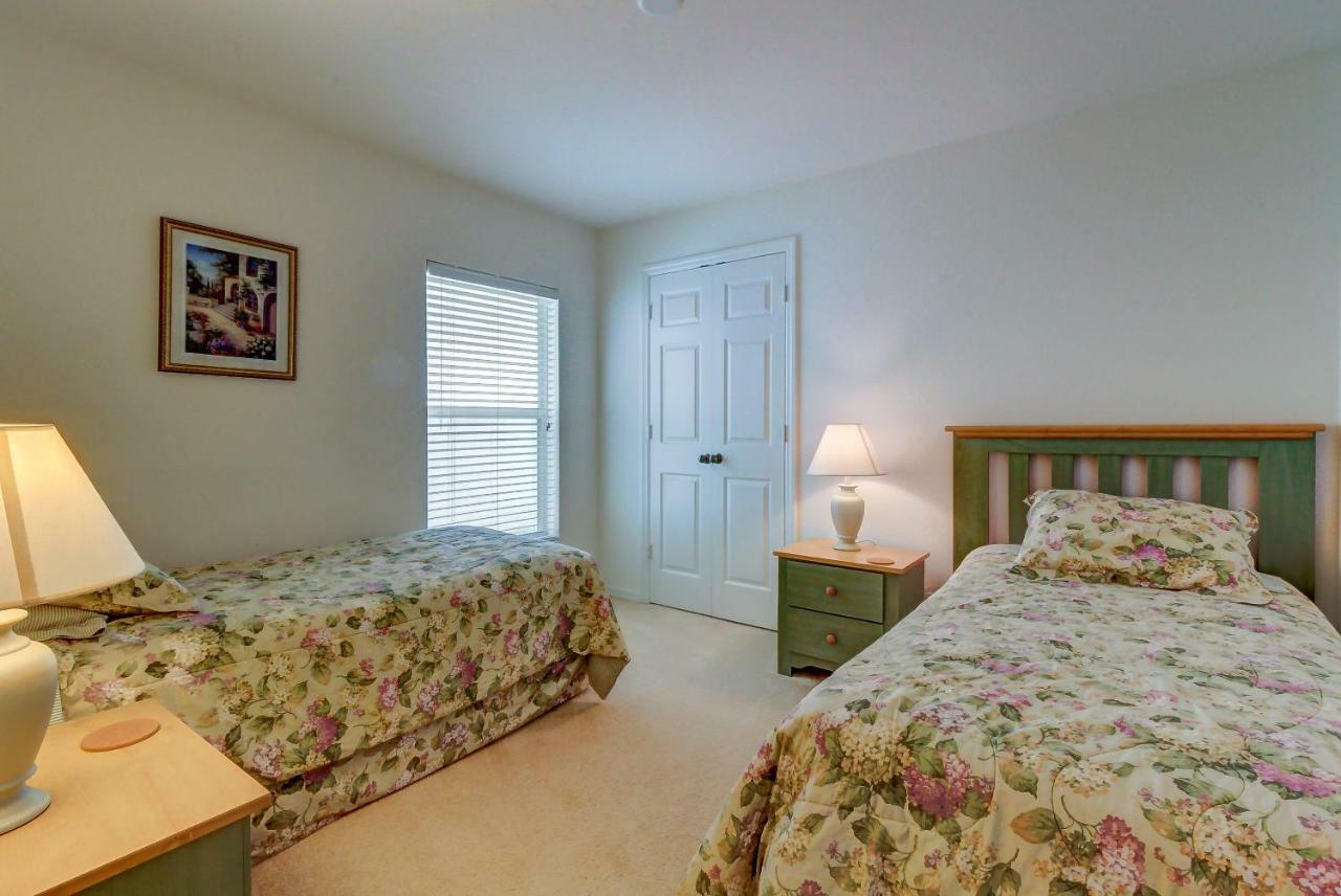 Satin Gold Retreat Holiday home