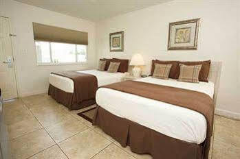Legacy Harbour & Suites Fort Myers