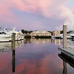 Legacy Harbour Hotel & Suites