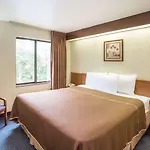 Travelodge By Wyndham Fort Myers Airport