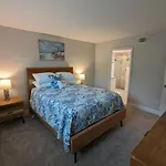 New Condo! Just 15 Min To Ft Myers And Sanibel Beach! Great Location!!