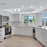 Serene Pool & Spa Home Near Beaches & Downtown