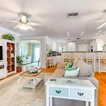 Fort Myers Bungalow - 12 Miles To The Beach!